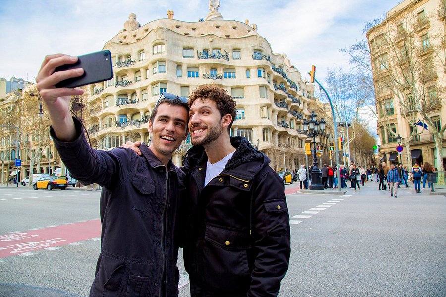 gay barcelona tours