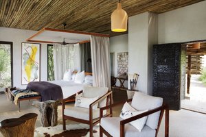 Room & Suite