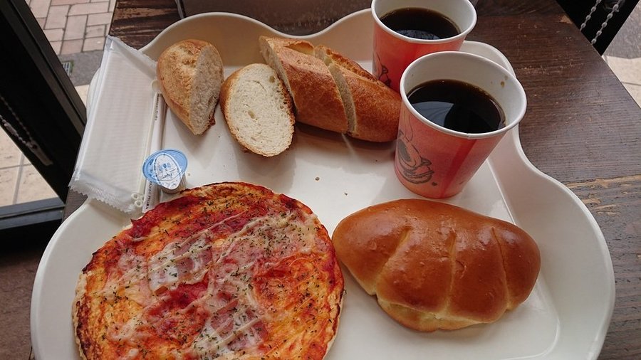軽井沢フランスベーカリーのパン　フランスパンは噛むほどに味が出てくる