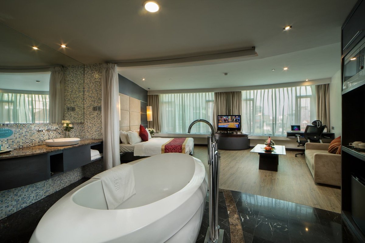 The Hanoi Club Hotel & Residences - hotel rooms