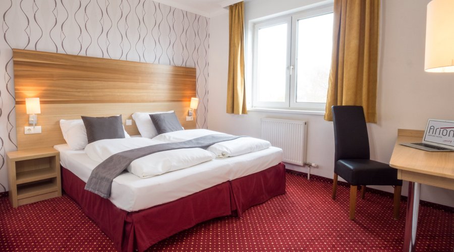 Doppelzimmer Arion Airport Hotel 