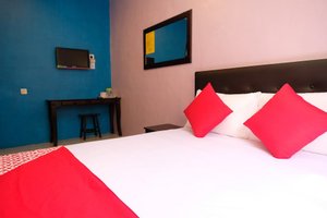 Room & Suite