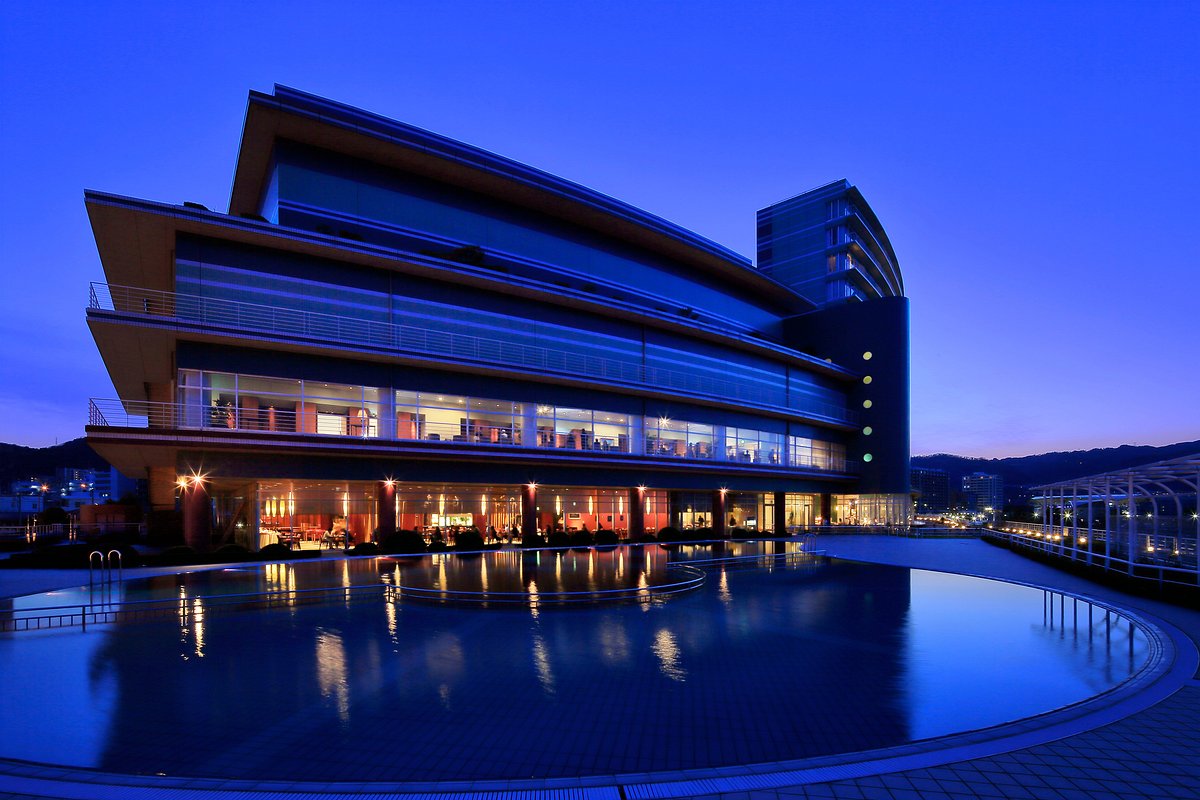 琵琶湖ホテル、大津市のホテル