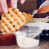 Crisscut y hamburguesa