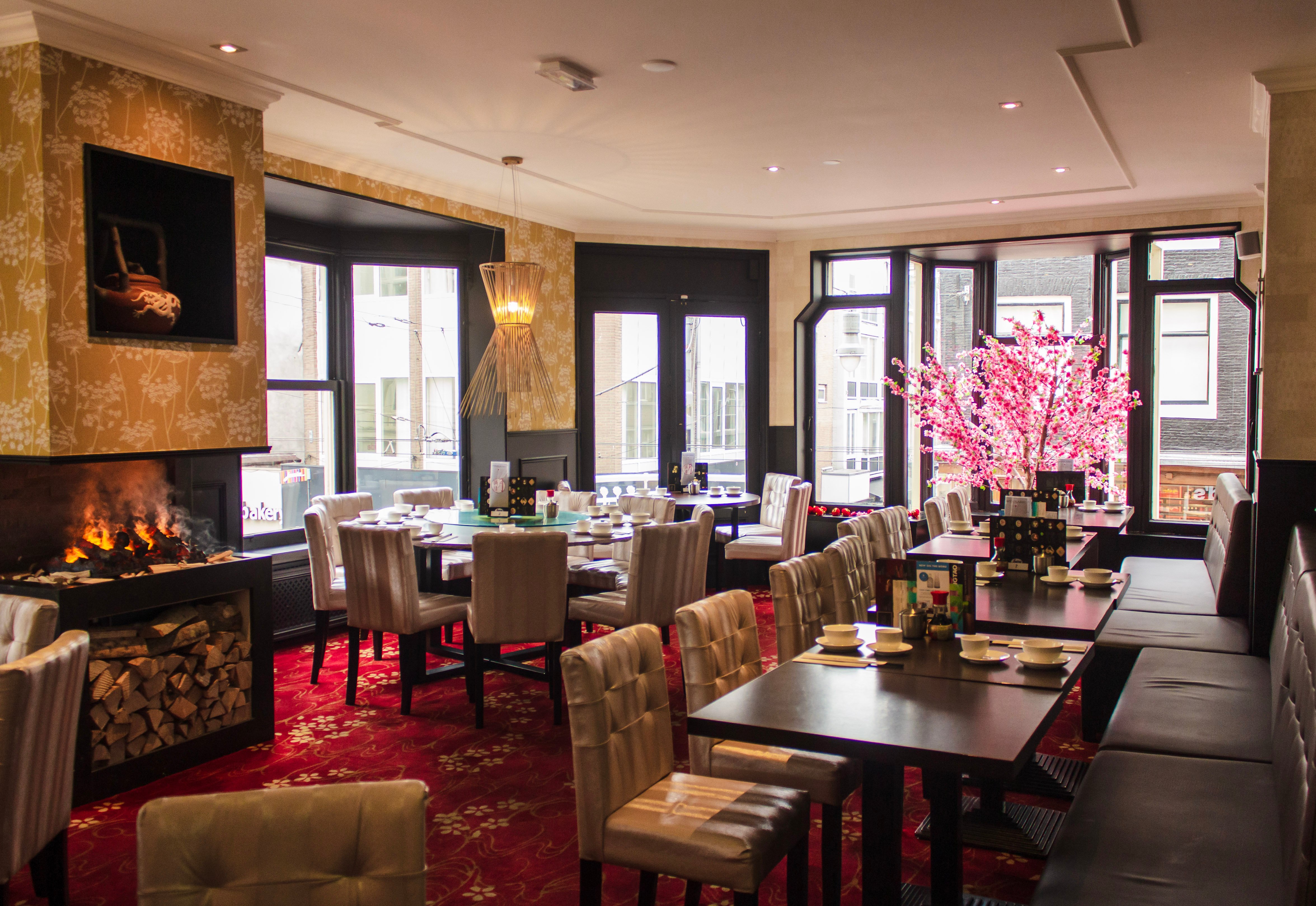 Full moon restaurant discount