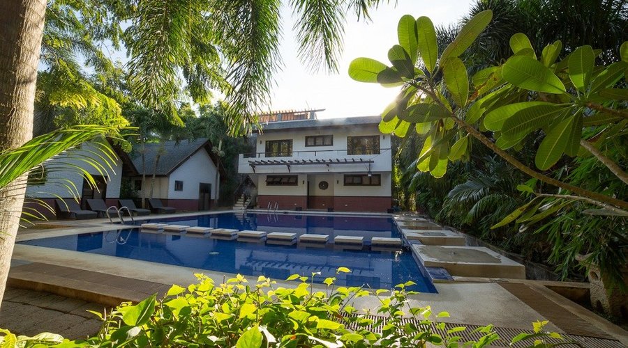 Swimming Pool with kiddie pool.