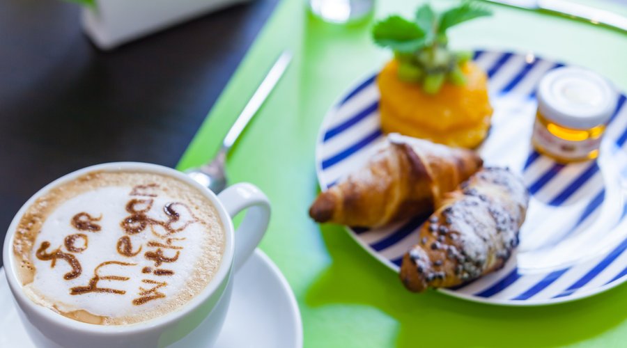Breakfast every morning at Boutique Hotel Sorrento Flats in Via Accademia 16 from 8.00 to 10.00 AM