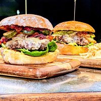 Burger and a pint night every Monday and Tuesday for £10.99!