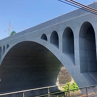 御茶ノ水にある橋です。