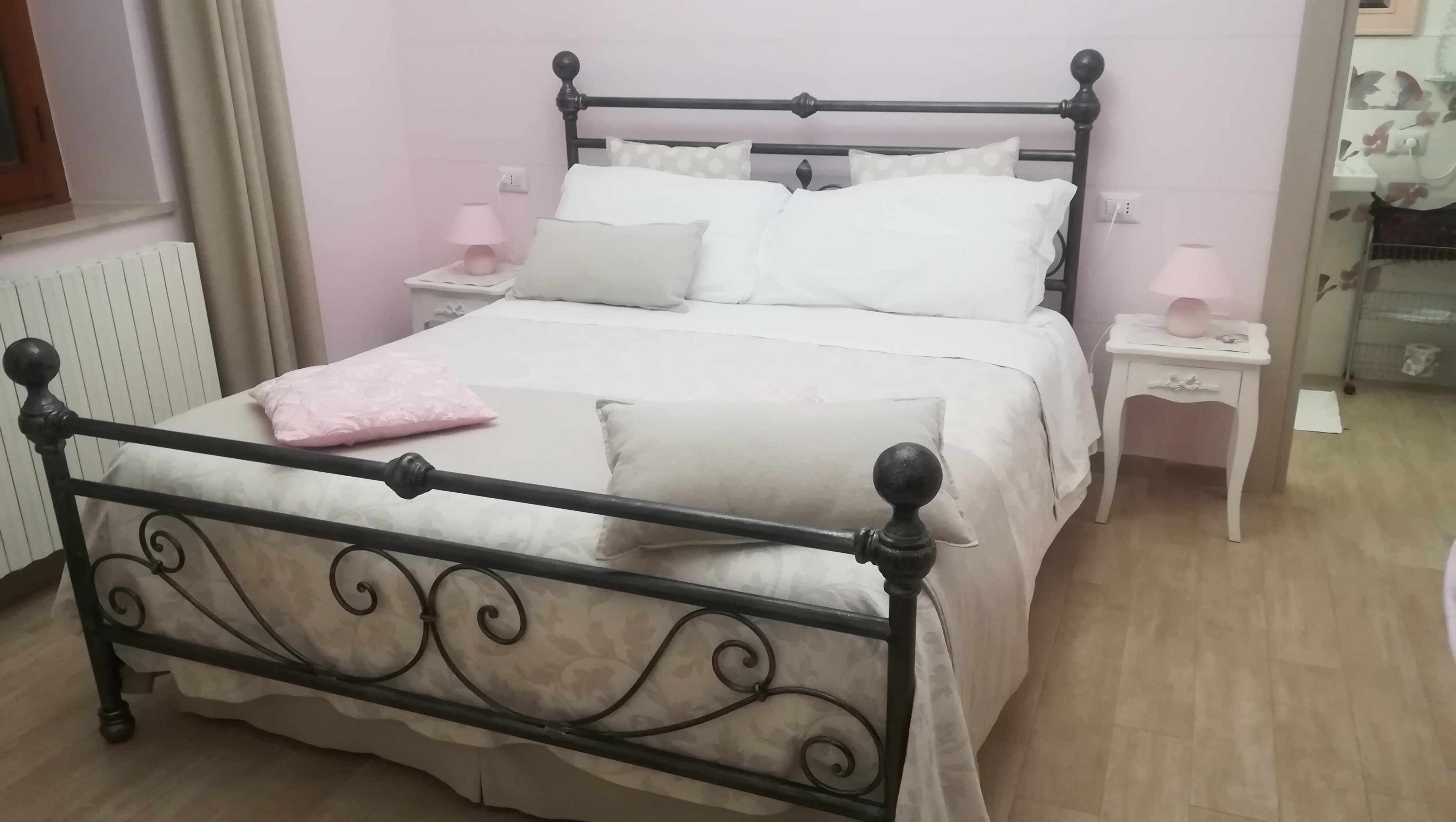 B&B LA MADONNINA - Prices & Villa Reviews (Montefalco, Italy)