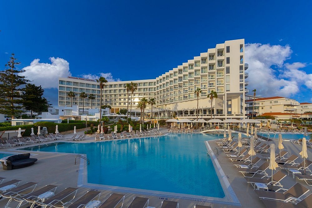 Leonardo Plaza Cypria Maris Beach Hotel &amp; Spa, hotel in Paphos