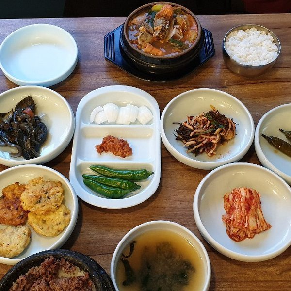 제주 대한민국, 서사로 152에 있는 대우정 근처 음식점