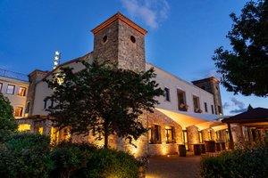Hotel Villa Venus Resort & SPA in Atena Lucana, image may contain: Villa, Housing, Hacienda, Hotel