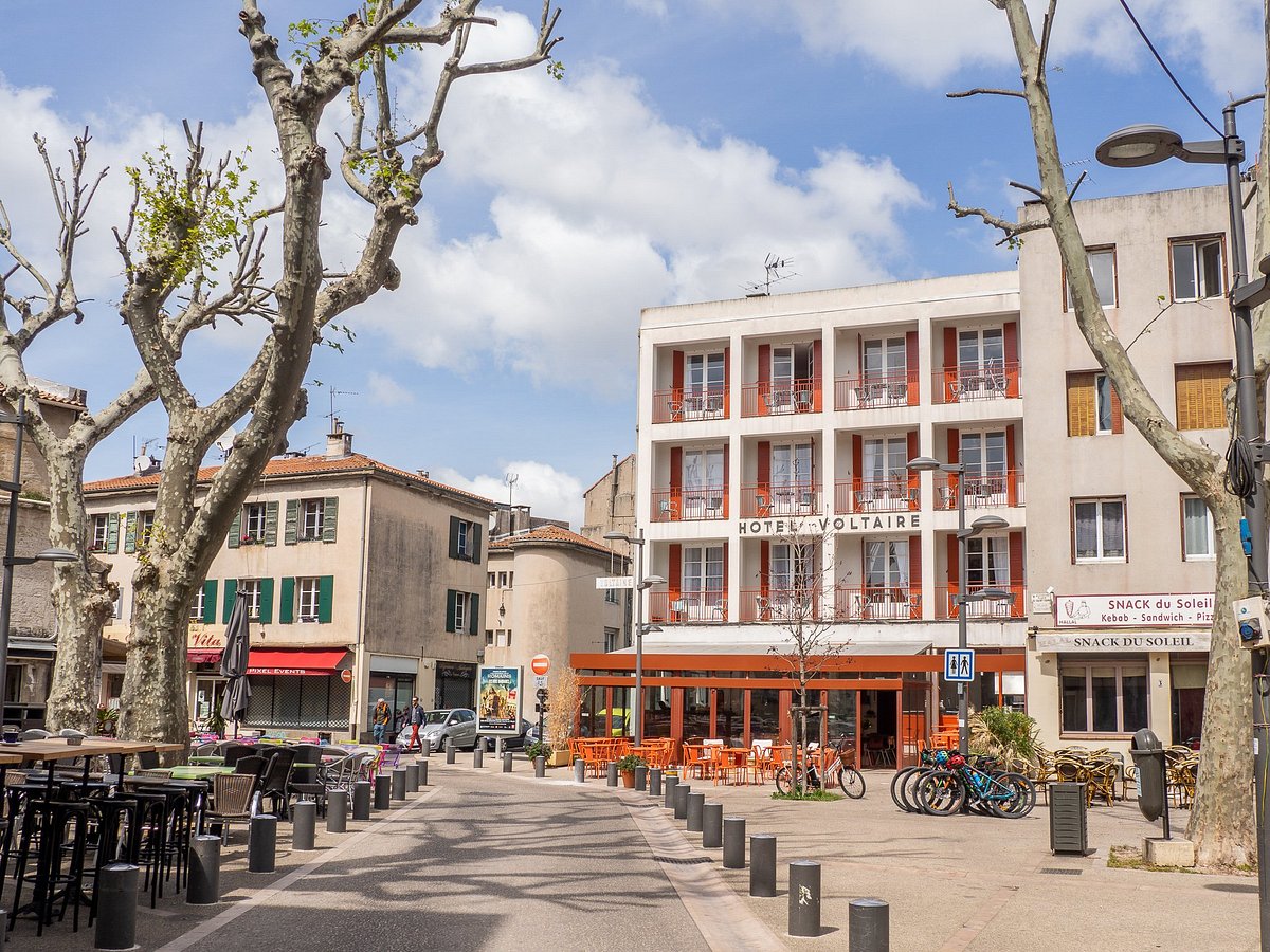Hotel Voltaire, hotell i Arles