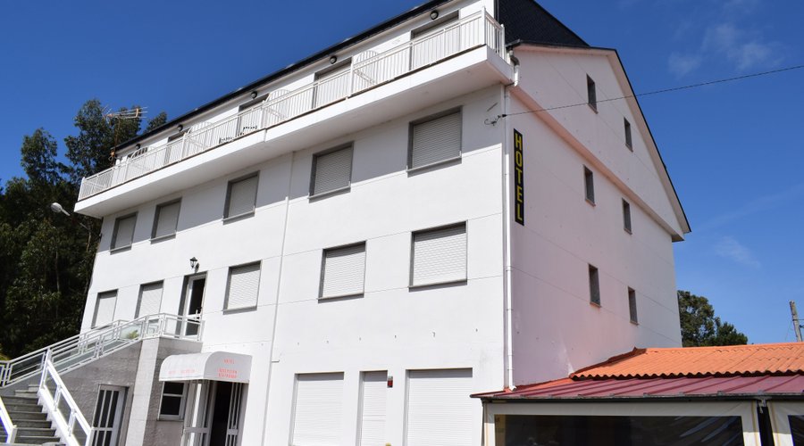 Fachada Hotel (2)