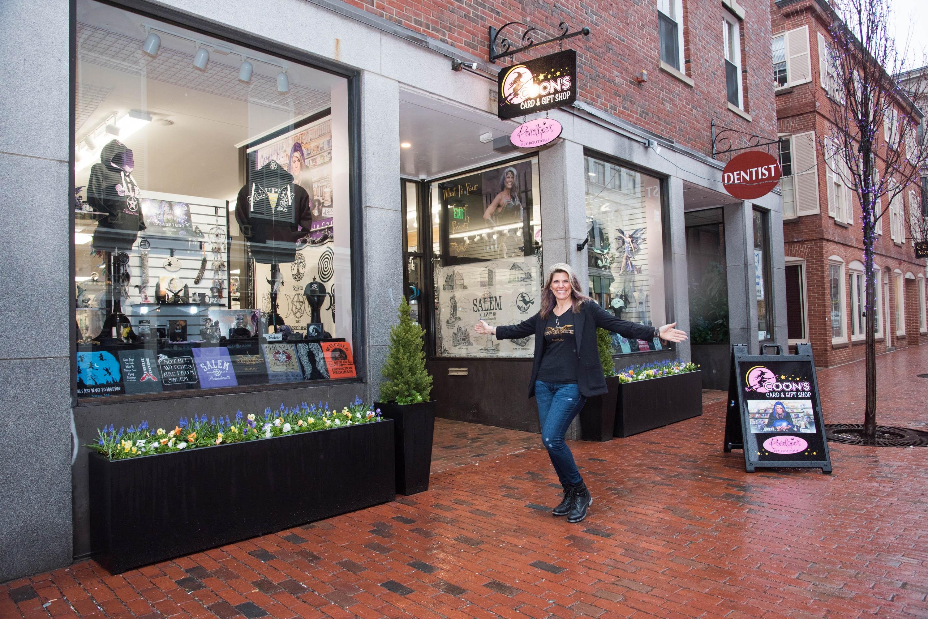 Shops in Salem