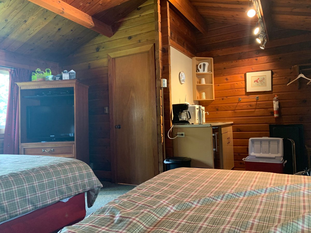 Miette Mountain Cabins Kitchenettes: Pictures & Reviews - Tripadvisor