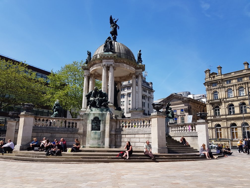 QUEEN VICTORIA MONUMENT (Liverpool) - All You Need To Know BEFORE You Go