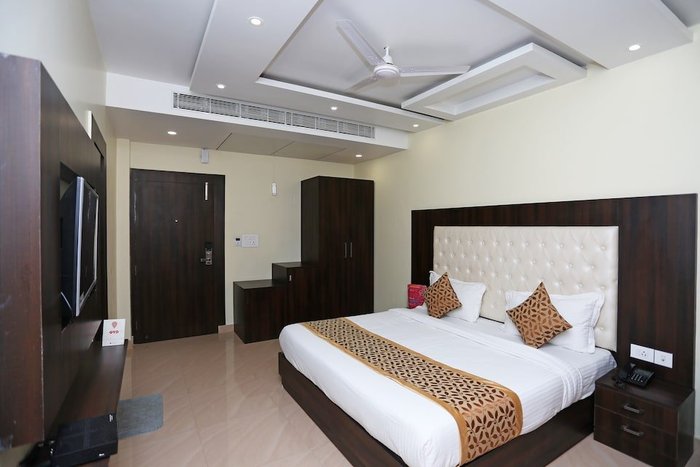 NARESHONS BLUE - Prices & Specialty Hotel Reviews (Lucknow, India)