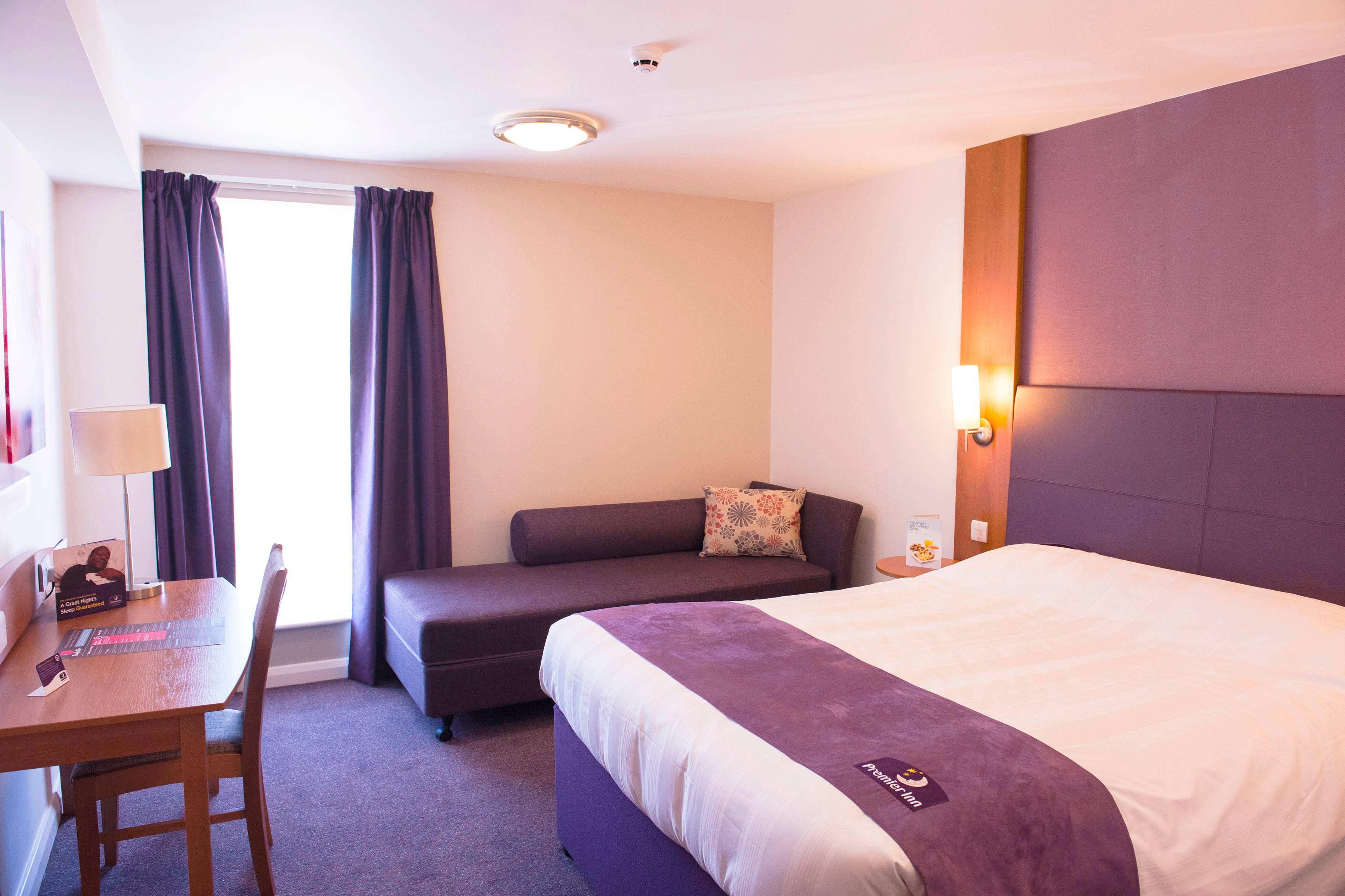 Premier Inn Manchester Airport (M56/J6) Runger Lane North (Ringway ...