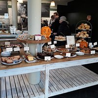 Cake table
