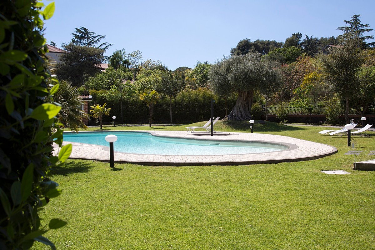 Blanc Maison Etna - Relais & Charme Pool: Pictures & Reviews - Tripadvisor