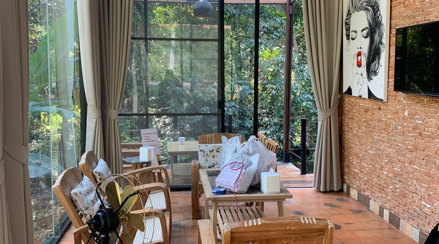VORAMAN HUT - Prices & B&B Reviews (Chiang Mai Province/Doi Saket, Thailand) VORAMAN HUT - Prices &  B&B Reviews (Chiang Mai... 