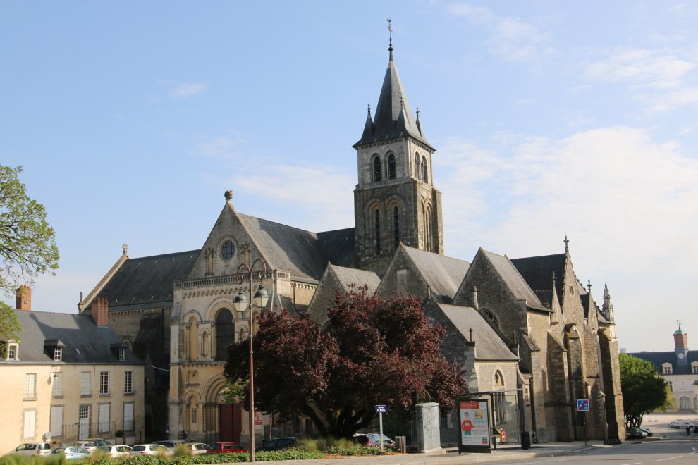 Cathédrale Notre-Dame de la Trinité (Laval) - All You Need to Know ...