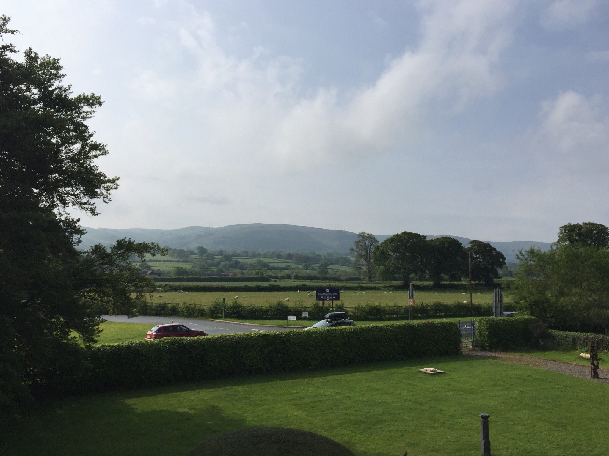 MID WALES ARTS B&B - Prices & Guest House Reviews (Caersws, Powys)