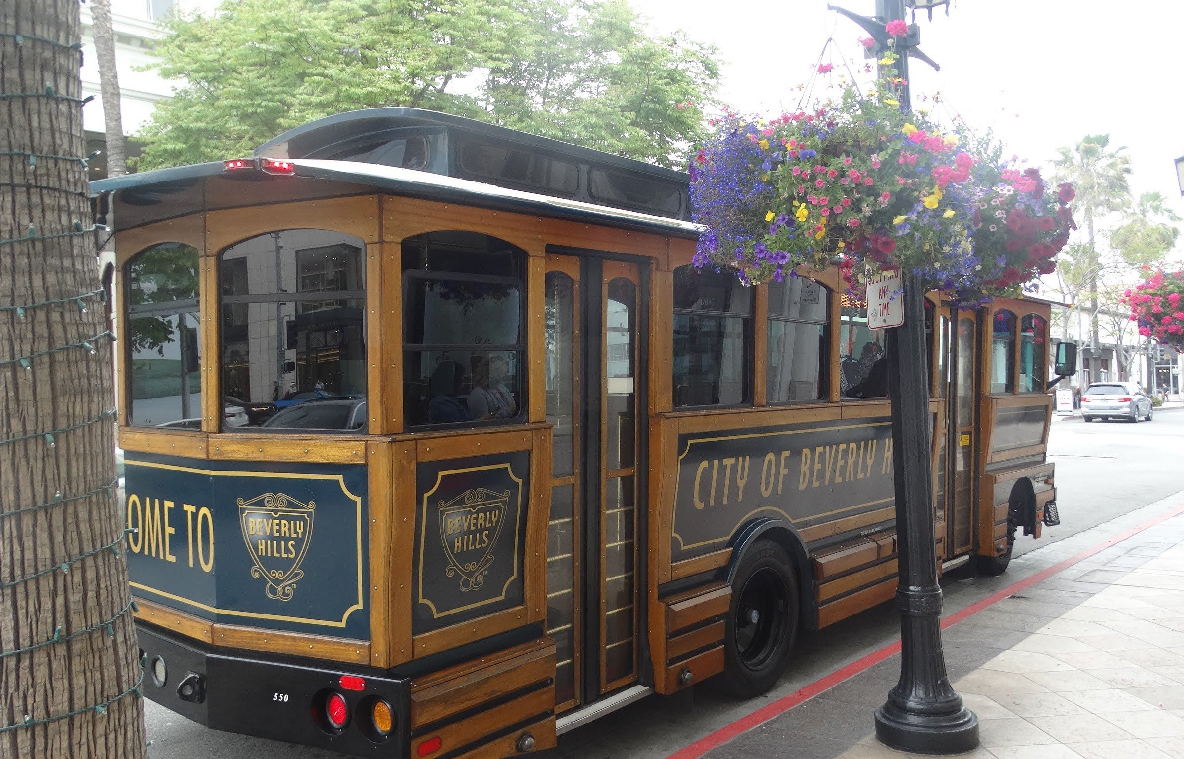 beverly hills trolley tour