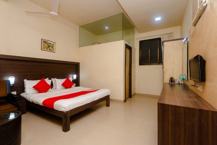 OYO 10382 HOTEL SAFFRON SUITES - Reviews, Photos