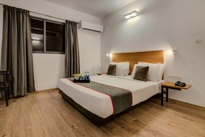Room & Suite