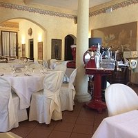 un'altra parte sempre della sala da pranzo