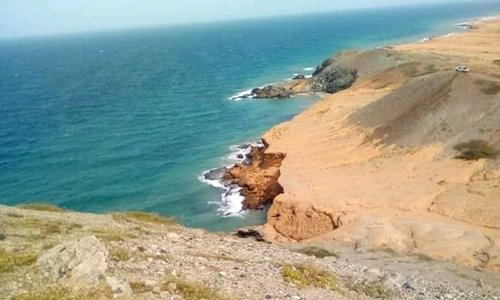 Desde lo alto percibo más allá de mis pasos y puedo sentir el inmenso placer de viajar.