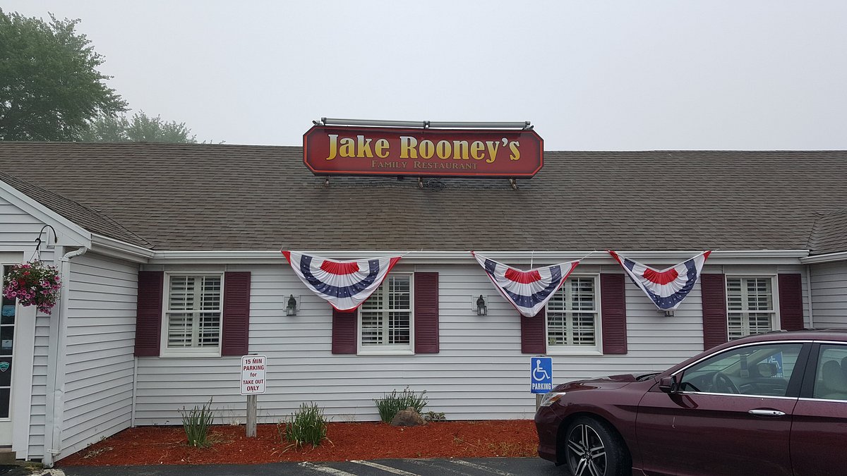 https://dynamic-media-cdn.tripadvisor.com/media/photo-o/17/bb/1e/e0/jake-rooney-s-family.jpg?w=1200&h=-1&s=1