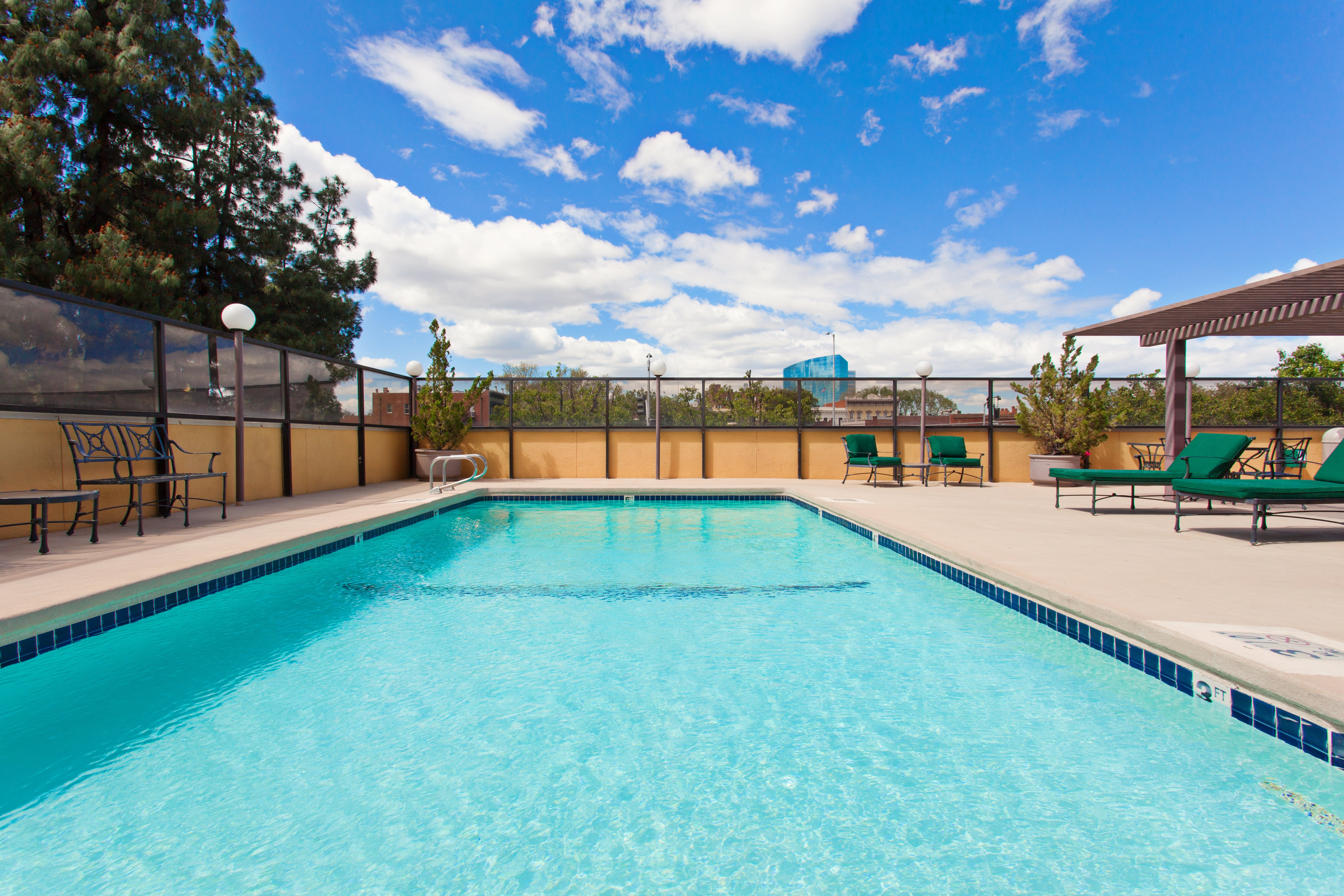 Holiday Inn Sacramento Downtown Arena UPDATED 2020 Prices Reviews   Pool 