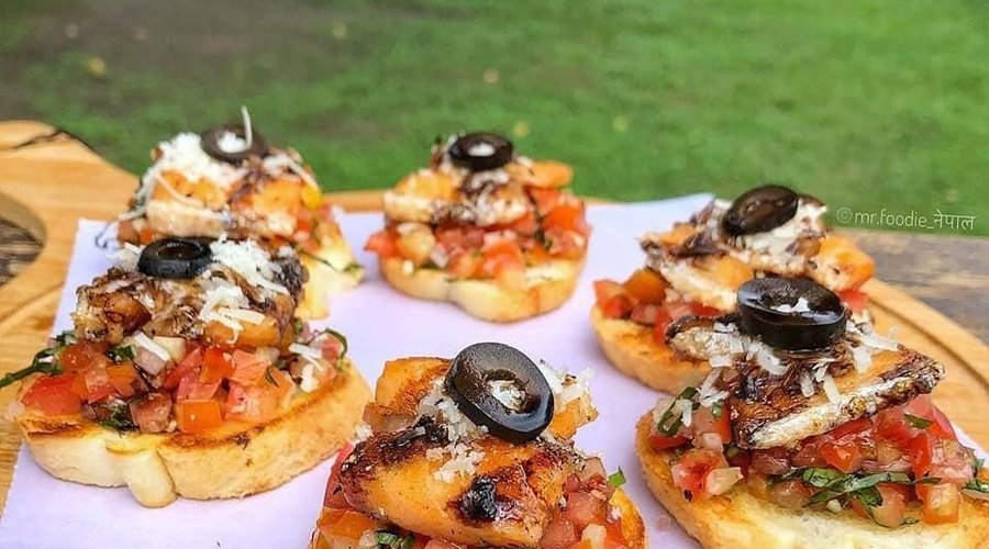Salmon Bruschetta