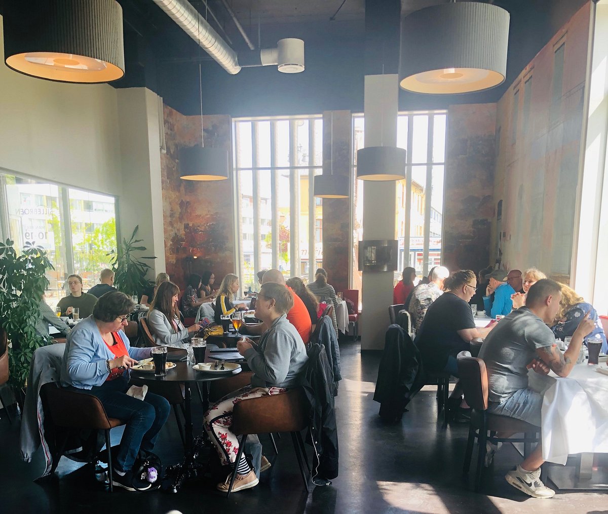 CAFÉ NOAH, Frederikssund Menukort, priser og restaurantanmeldelser