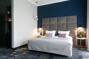 Room & Suite