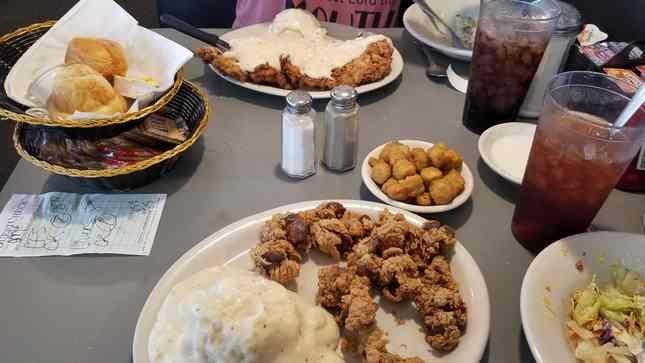 Wright’s Family Diner