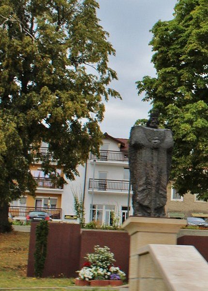 Spomenik kralju Tomislavu image