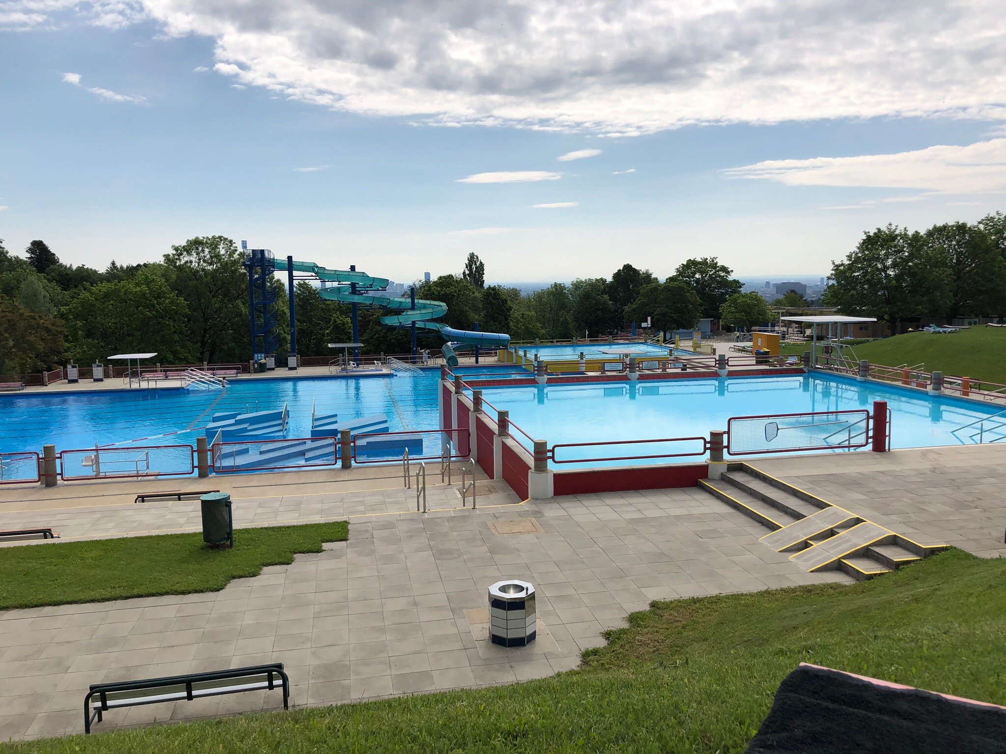 OPEN AIR SWIMMING POOLS Vienne Ce Qu Il Faut Savoir   Schafbergbad 