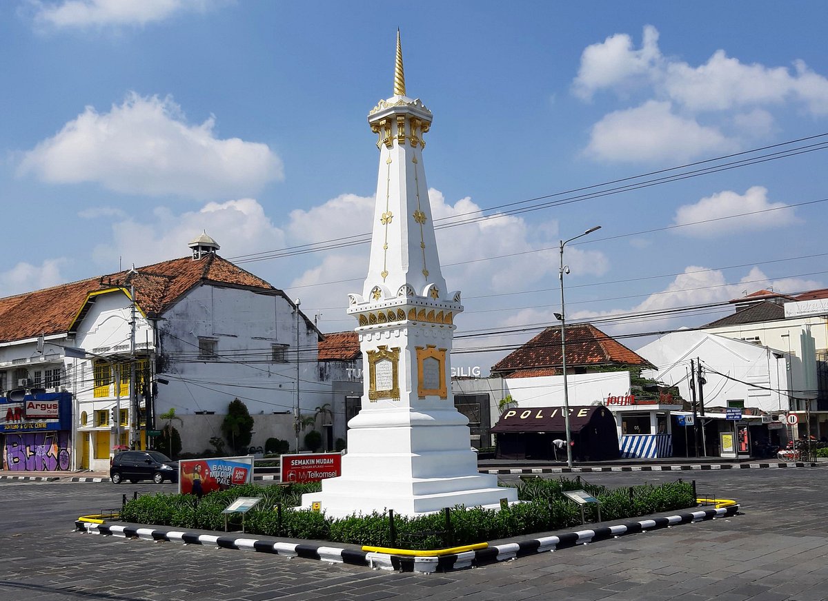 Tugu Yogyakarta (Indonesia) - Review - Tripadvisor