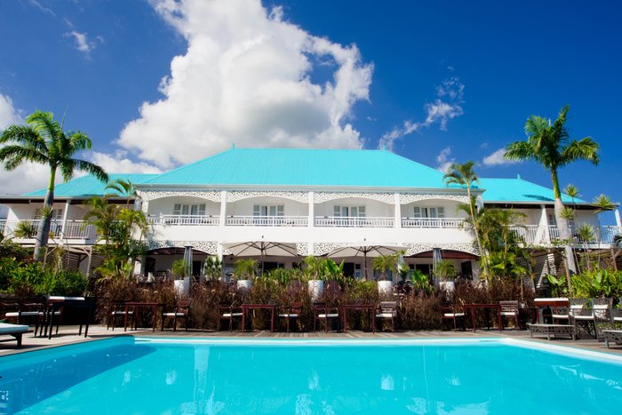 BLUE MARGOUILLAT SEAVIEW HOTEL - Updated 2023 Prices & Reviews (Reunion  Island/Saint-Leu)