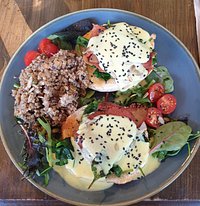 tofu benny with extra haggis on side