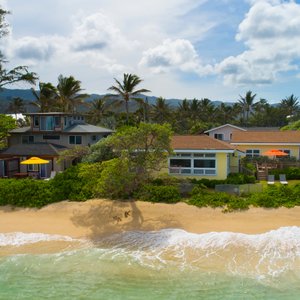 Oceanfront area of Tiki Moon Villas