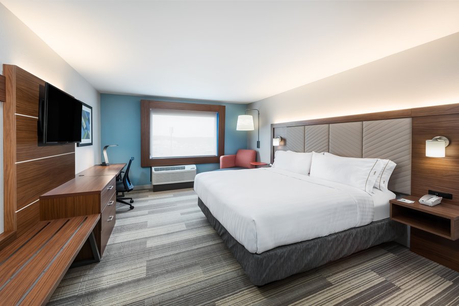 holiday inn express suites west plains southwest 108 1 4 5 updated 2020 prices hotel reviews mo tripadvisor holiday inn express suites west