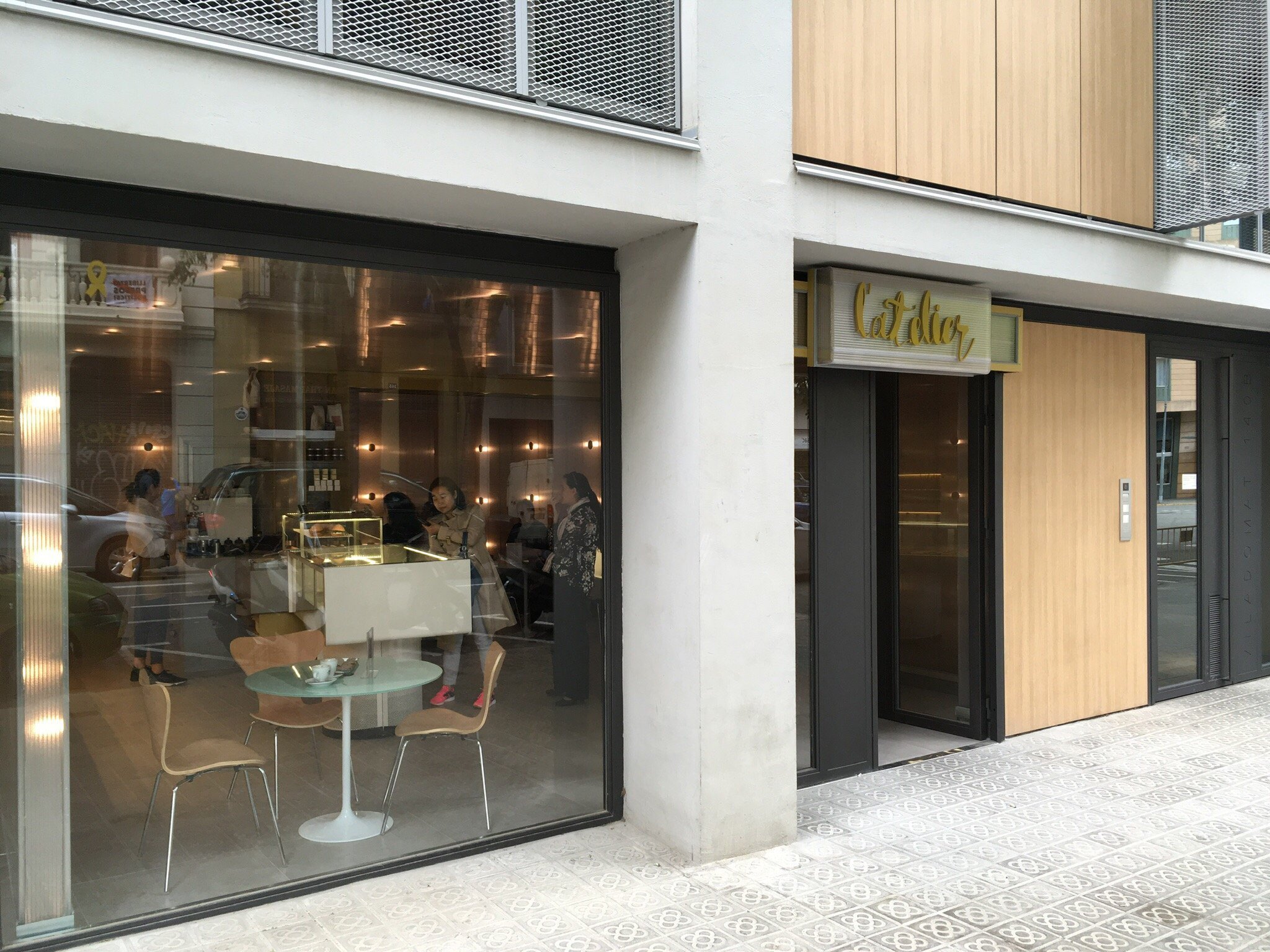 L’ATELIER, Barcelona - Carrer Viladomat 140 bis, La Nova Esquerra de lEixample - Menu & Prices - Tripadvisor