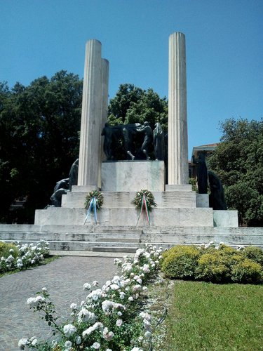Monumento al Paracadutista d'Italia Treviso 