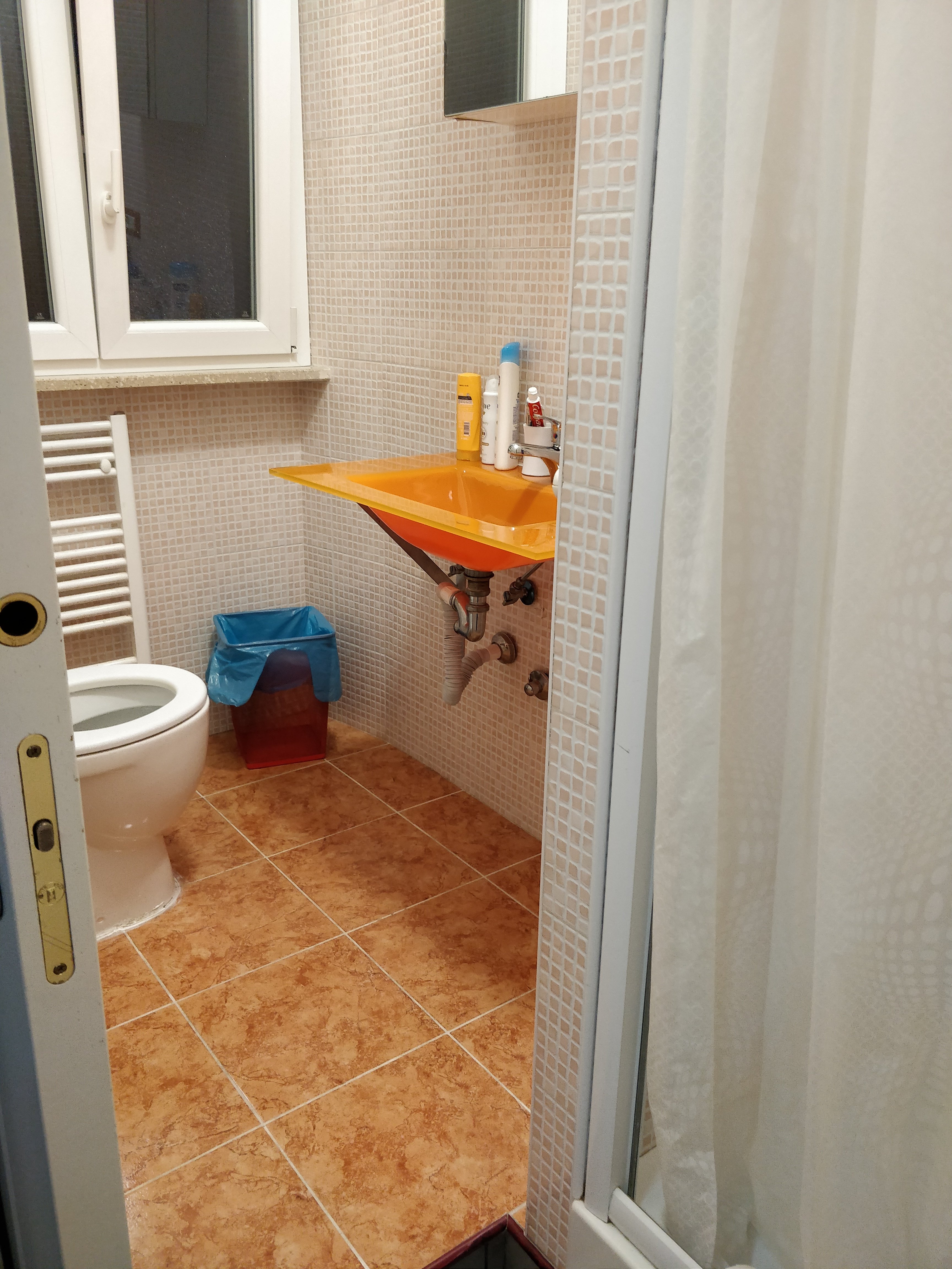 ADRIATIC ROOM 1 - Prices & B&B Reviews (Ciampino, Rome)